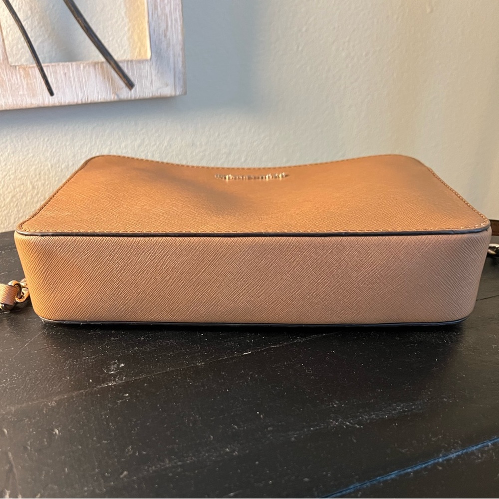 Authentic Michael Kors Purse - Picture 3 of 7